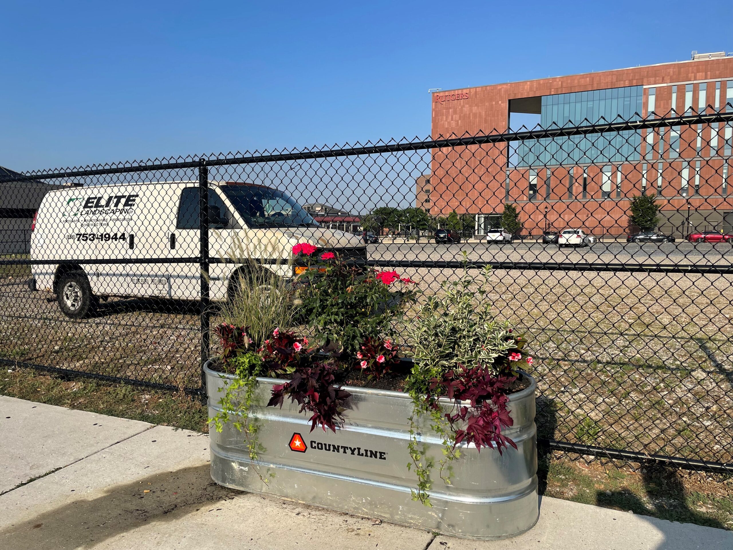 Stock Tank Planters 5 080422