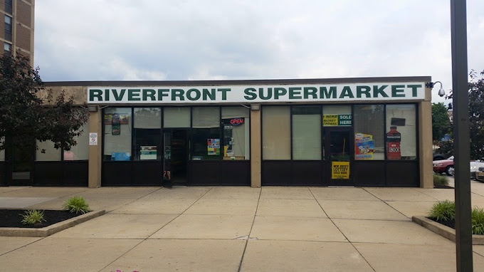 RiverfrontSupermarket